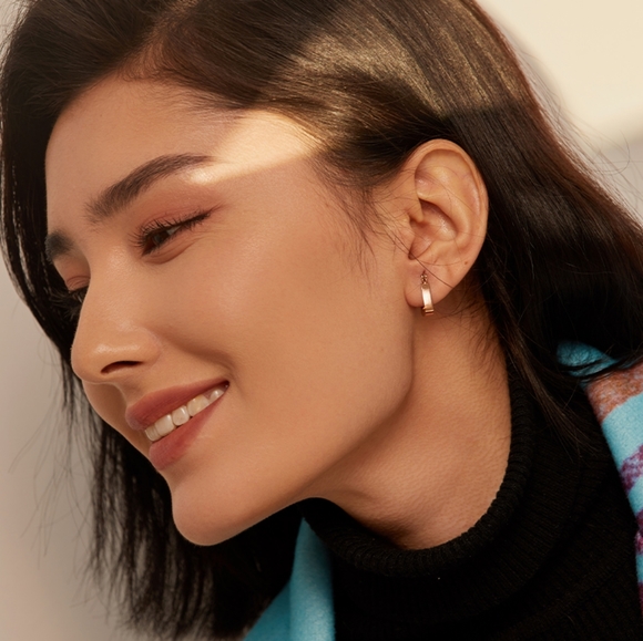 Fashion Stainless Steel Square Geometric Hoop Earrings - Picture 6 of 8